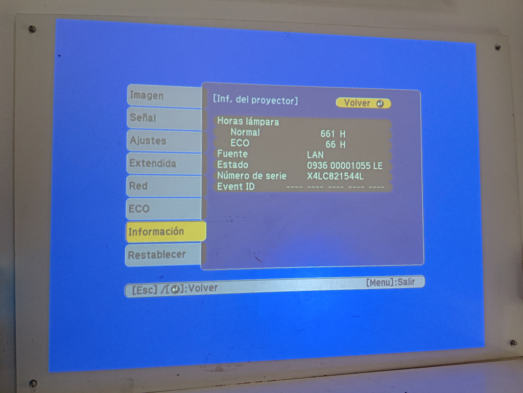 Foto 3 de Proyector De Imagen Marca Epson Sin Control Modelo Power Lite S41+ Lumenes 6.000 Usado En Buen Estado Acc Cable PowerPuerto Hdmi Puerto BgaPuerto Lam