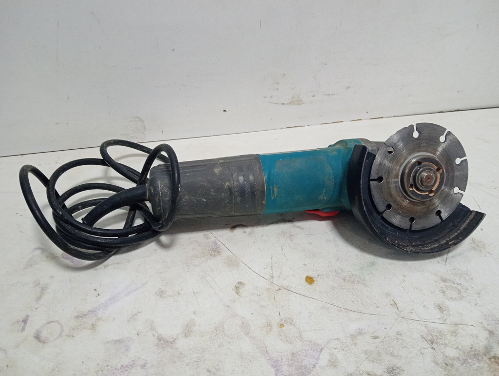Foto 3 de Pulidora Marca Total Modelo Angle Grinder Tamaño Pequeño Usado En Buen Estado Acc ProtectorDisco De Corte
