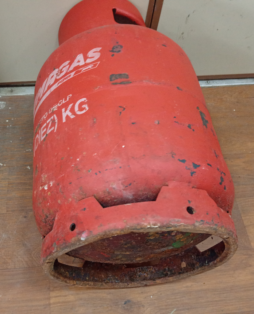 Foto 3 de Garrafa Cap 10 Kg. Marca Puma Gas Usado En Buen Estado Color Rojo Acc No Tiene