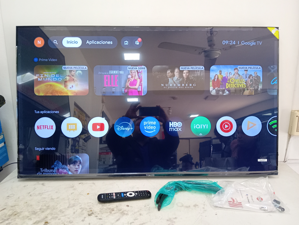 Televisor Led Smart De 50 '' Marca Tokyo Modelo Tvtokufle50ka4 Con Control Usado En Buen Estado Acc 2 PatitasCable Power
