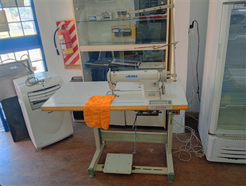 Maquina De Coser Industrial Tipo Recta Marca Juki Modelo Ddl8300n Usado En Buen Estado Acc MesadaMotorPorta Hilo