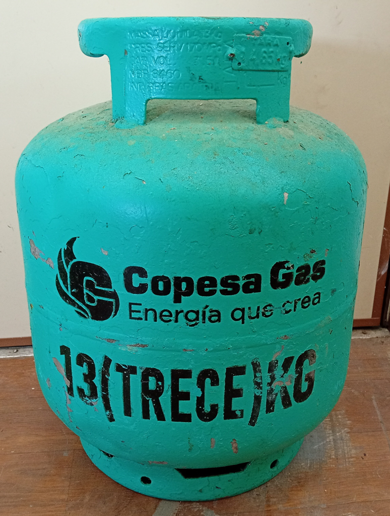Garrafa Cap 13 Kg. Marca Copesagas Usado En Buen Estado Color Verde Acc No Tiene