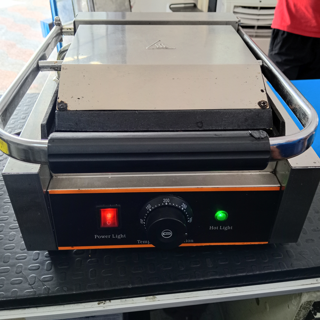Parrilla Electrica Marca No Tiene Modelo No Tiene Usado En Buen Estado Acc No Tiene