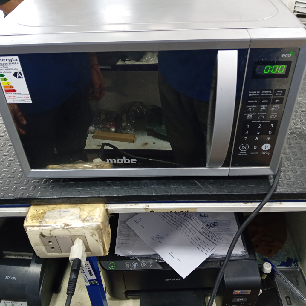 Microondas Marca Mabe Modelo Hmm7sejch Usado En Buen Estado Acc Plato