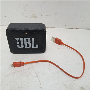 Parlante Portatil Marca Jbl Modelo Acc No Tiene