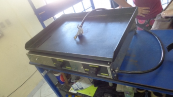 Plancha Hamburguesera Marca Modelo Sin Modelo Nuevo Sin Uso Acc 2 Perillas1 Manguera De Conexion