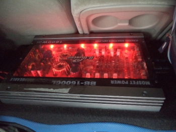 Amplificador De Sonido P/ Automovil Marca B.Buster 1600 Wats Modelo Bb-1600 Usado En Buen Estado Acc: Transparente