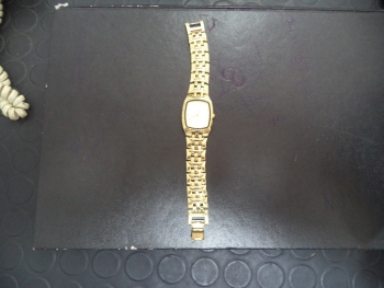 Reloj Para Dama Marca Citizen Modelo Usado En Buen Estado Acc Malla De Metal Dorado