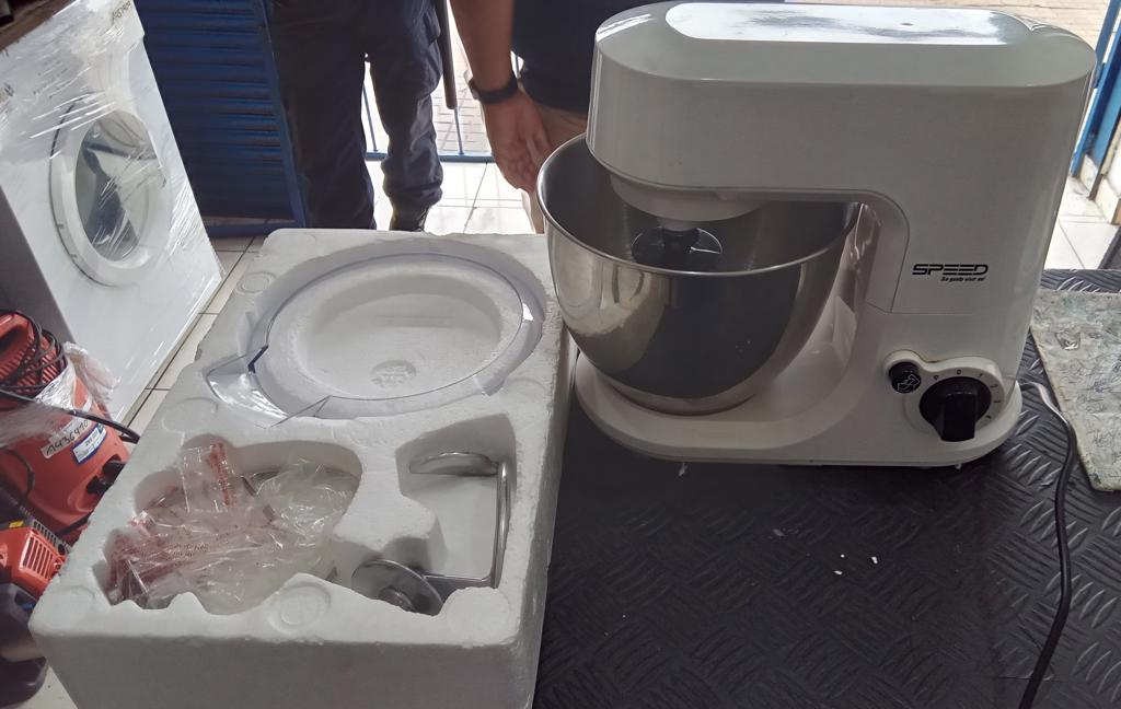 Batidora Marca Speed Modelo Sbp6v5 Usado En Buen Estado Acc Un Bowl Tres Batridores