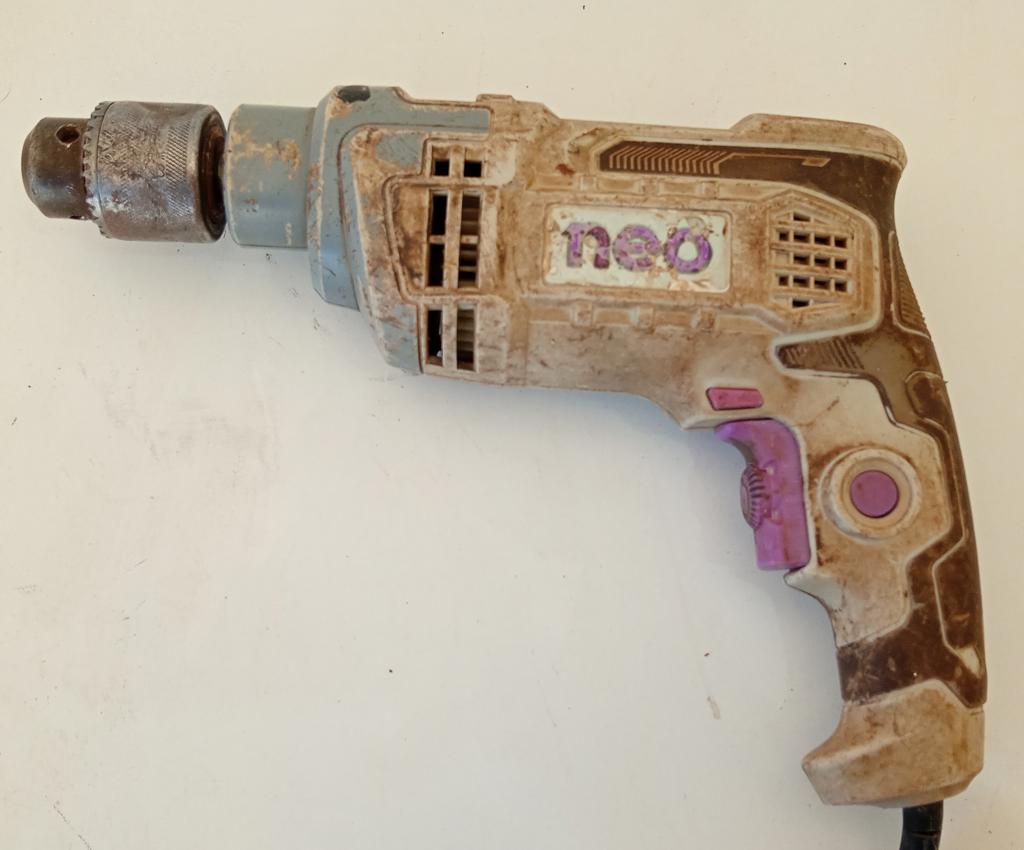 Taladro Marca Neo Modelo Tb913/5/220 Usado En Buen Estado Acc C/ PercutorRetrocesoRegulador De Rpm
