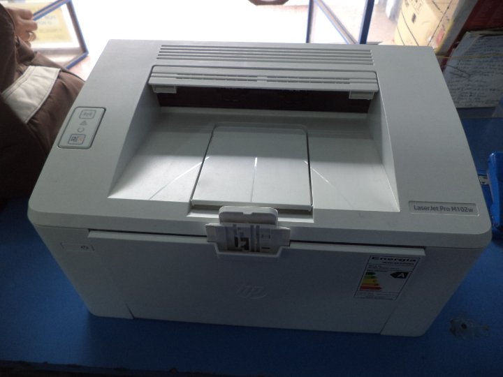 Impresora Marca Hp Modelo Laserjetpro M102w Usado En Buen Estado Acc Cable PowerUsb