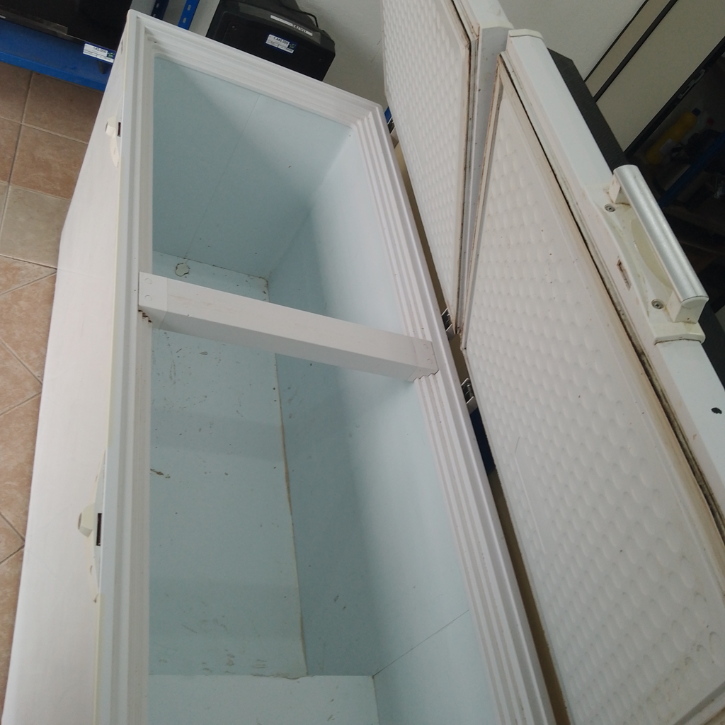 Foto 2 de Congeladora / Frezzer Marca Speed Litros 600 Modelo Spc600l2pdt Usado Con Desgaste Acc No Tiene