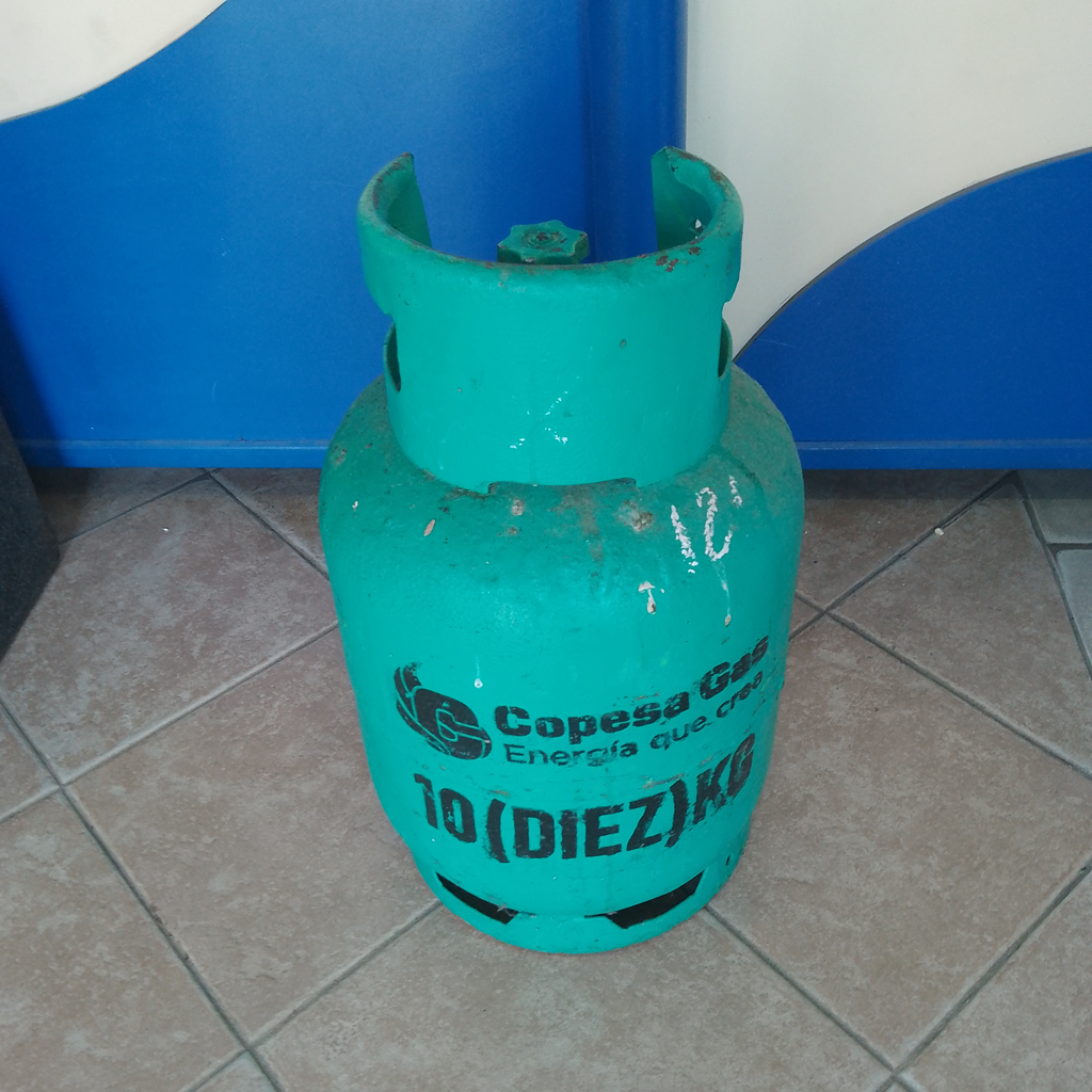 Garrafa Cap 10 Kg. Marca Copesa Gas Usado En Buen Estado Color Verde Acc No Tiene