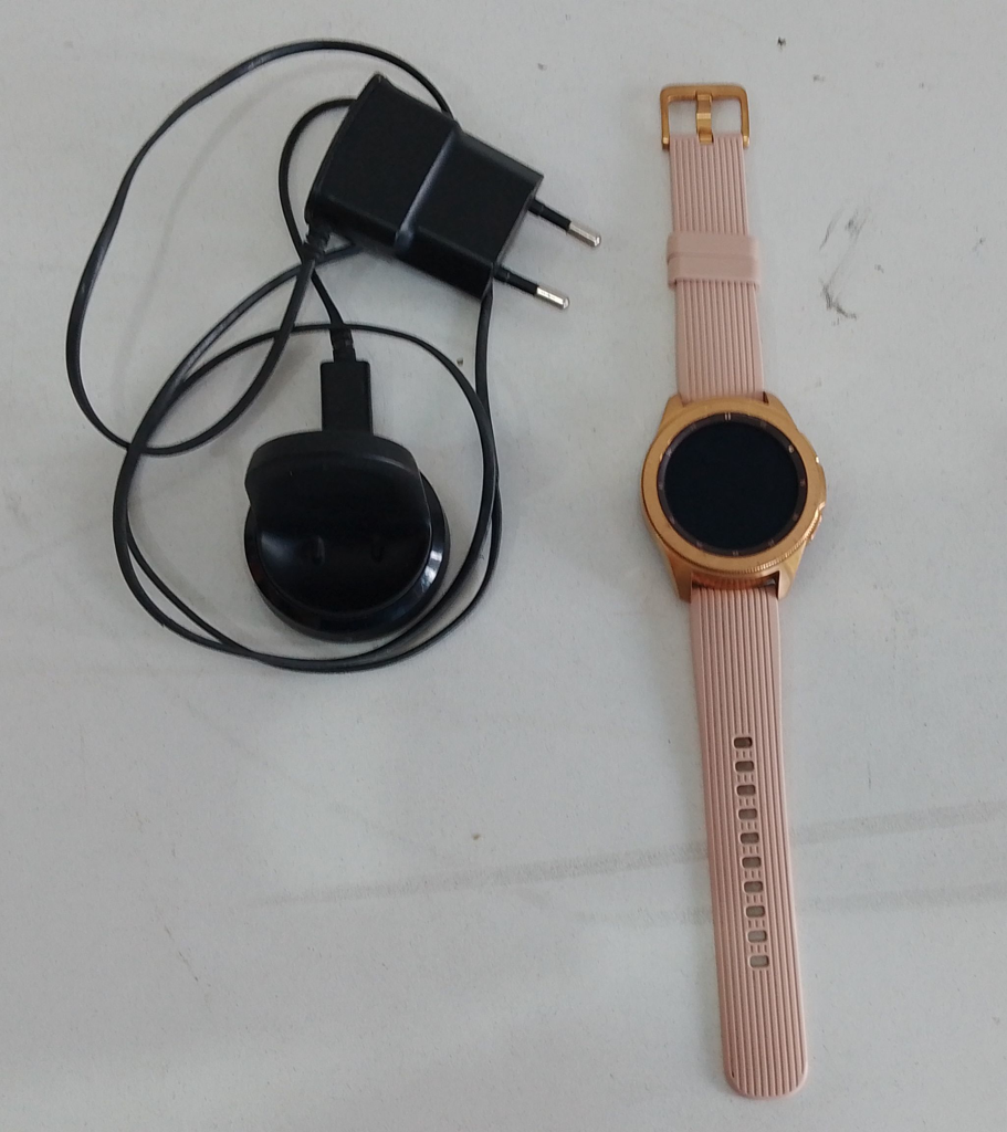 Reloj Para Caballero Marca Samsung Modelo Sm-R810 Acc Cargador