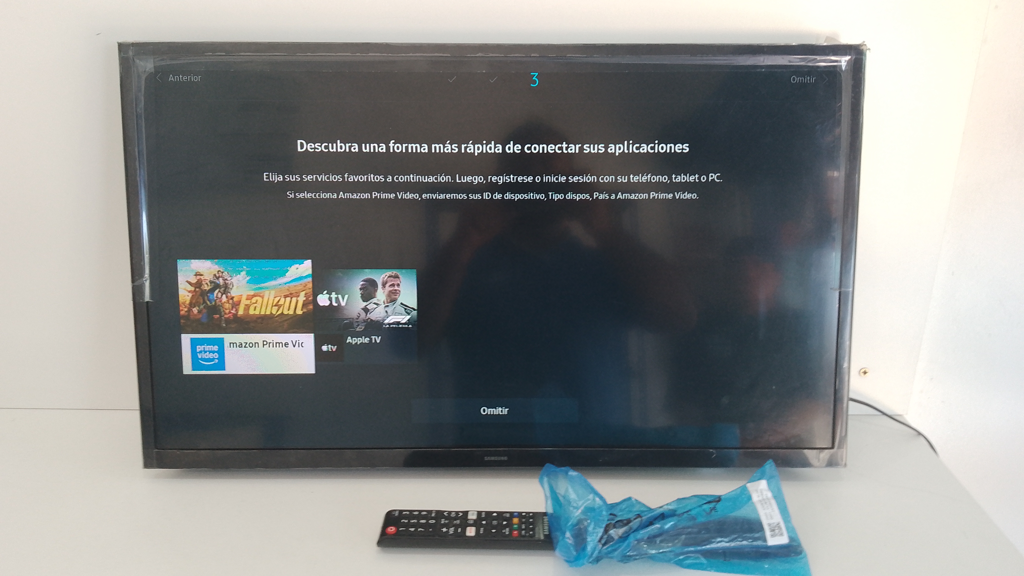 Televisor Led Smart De 32 '' Marca Samsung Modelo Un32t4202ag Con Control Usado En Buen Estado Acc Con Patitas