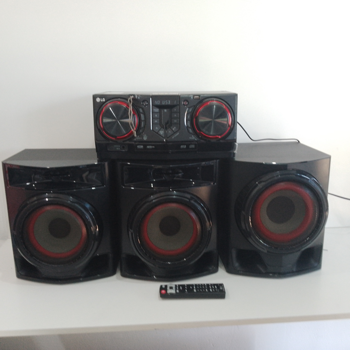 Equipo De Sonido Marca Lg Con Control Modelo Cj45 Usado En Buen Estado Acc Con 2 Parlante Un C/1 Woofer