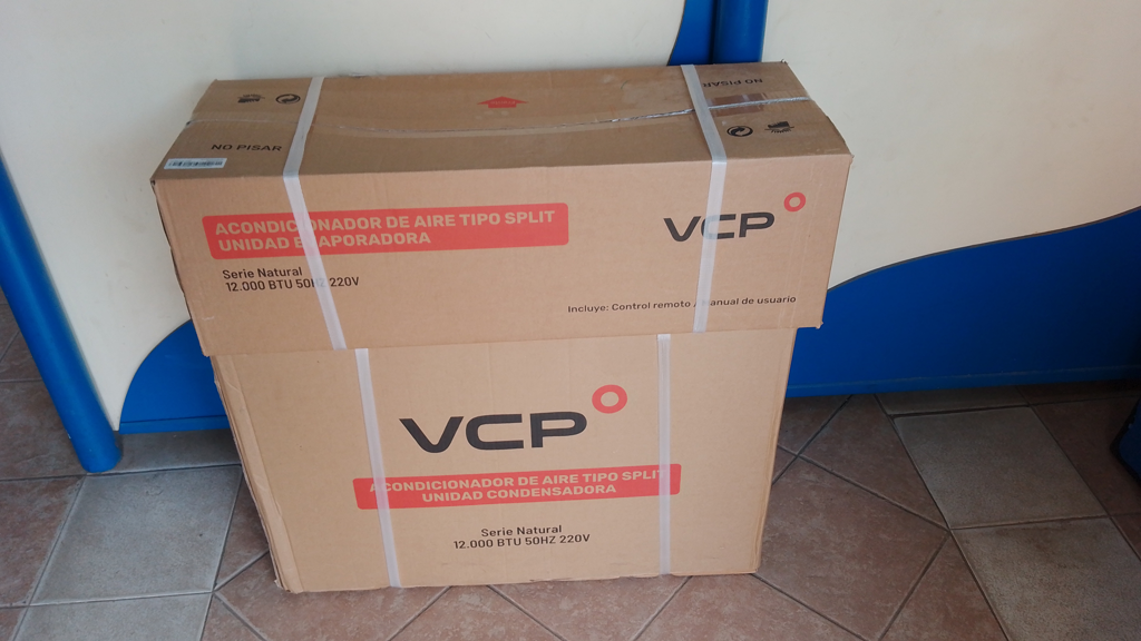 Aire Acondicionado Tipo Split Marca Vcp Potencia Btu 12 Con Kit Instalacion Con Control Modelo R410a.V12-Xa91 Nuevo Sin Uso Con Caja Acc Kit Instalacion
