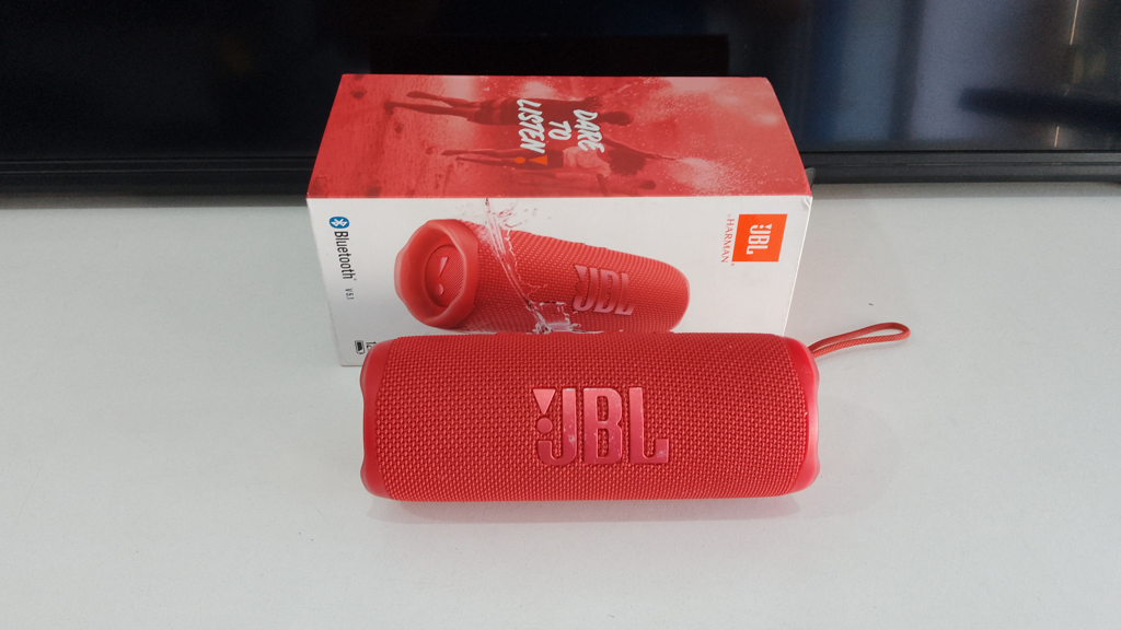 Parlante Portatil Marca Jbl Modelo Flip6 Usado En Buen Estado Con En Caja Acc No Tiene