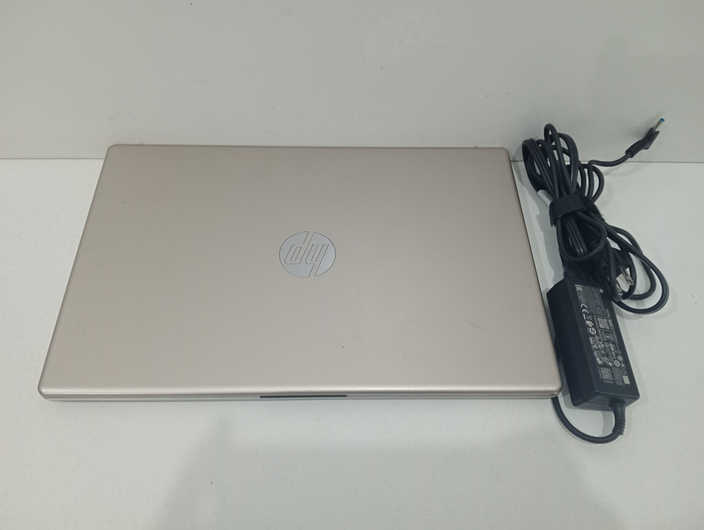 Notebook Marca Hp Modelo Rtl8852be Procesador Core I3 Memoria Ram 8 Gb Disco Duro 238 Gb Generacion 3 Acc Con Cargador