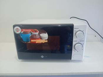 Microondas Marca Tokyo Modelo Edtmtok20lo-N Usado En Buen Estado Acc Con Plato