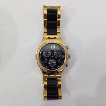 Reloj Para Caballero Marca Swatch Modelo Irony Usado En Buen Estado Acc Malla De Metal Piedritas Color Blanco 23Estuche Tela Rojo