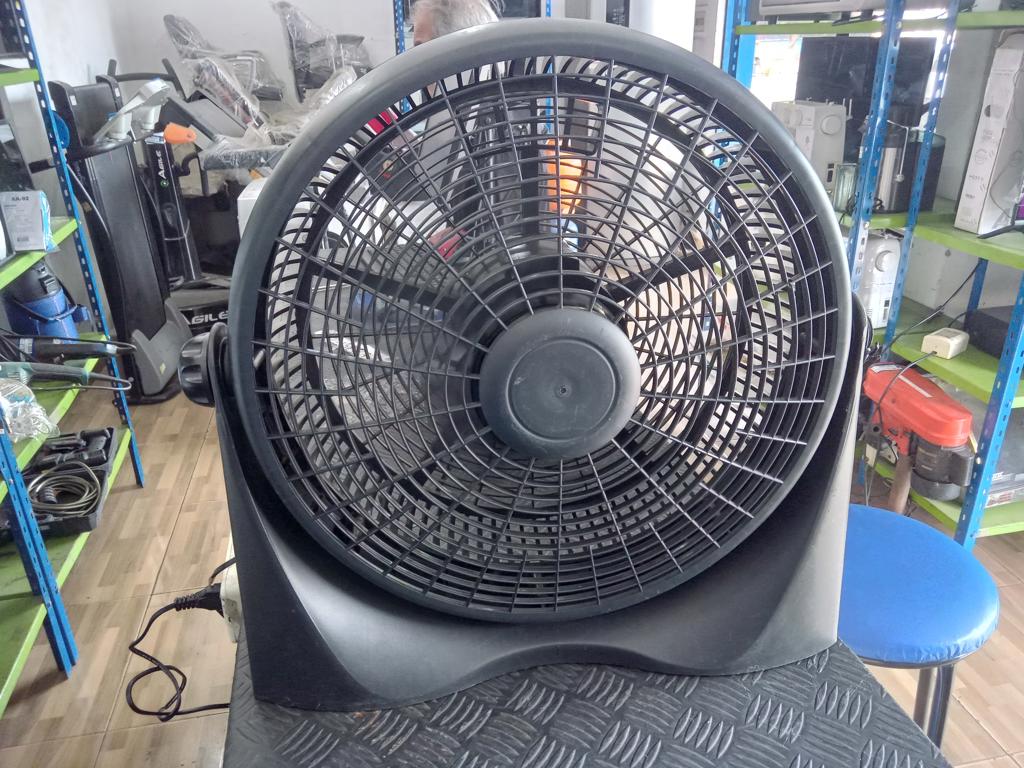 Ventilador 3 Velocidades Marca No Tiene Modelo No Tiene Usado En Buen Estado Acc No Tiene