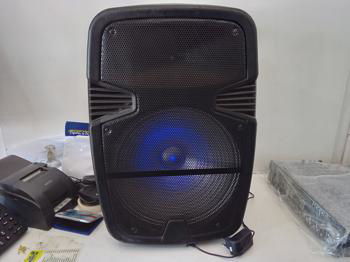 Caja De Sonido Amplificada Marca Kolke Modelo Kpb-157 Sin Control Usado En Buen Estado Acc No Tiene