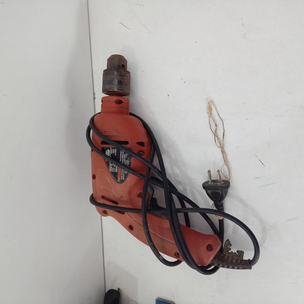 Taladro Marca Black + Decker Modelo Hd500 Usado Con Desgaste Acc No Tiene