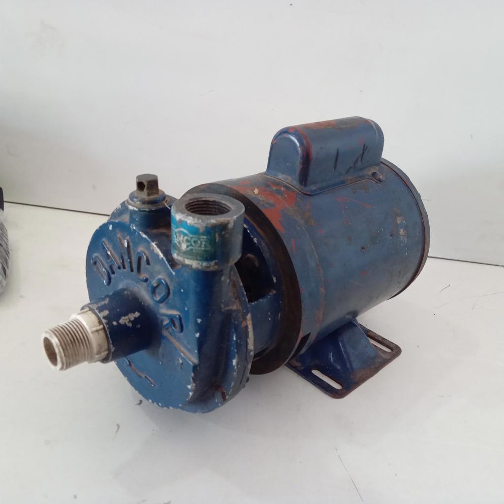 Moto Bomba Marca Weg Modelo 560189 Potencia Hp 1 Acc No Tiene