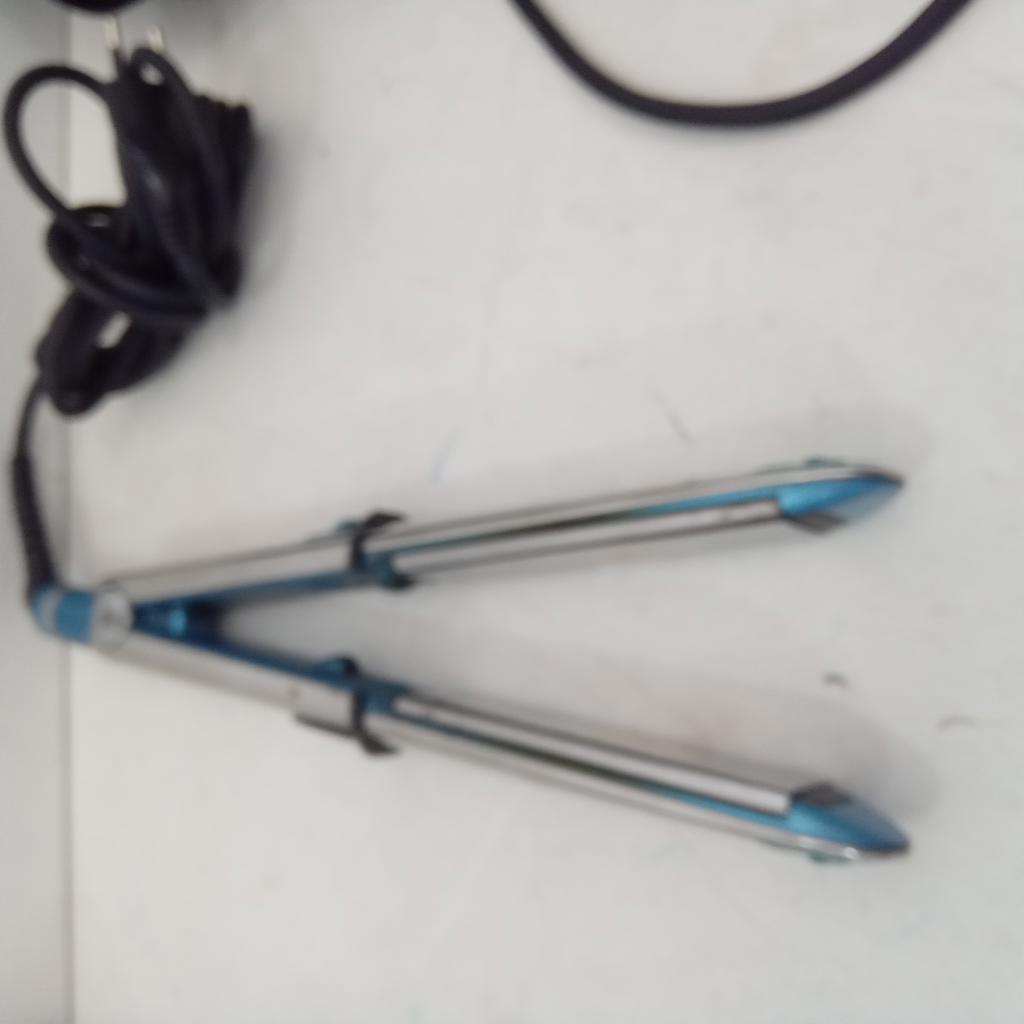 Planchita Para Cabello Marca Babyliss Pro Nano Titanium Modelo Bass3000tuz Usado Con Desgaste Acc No Tiene