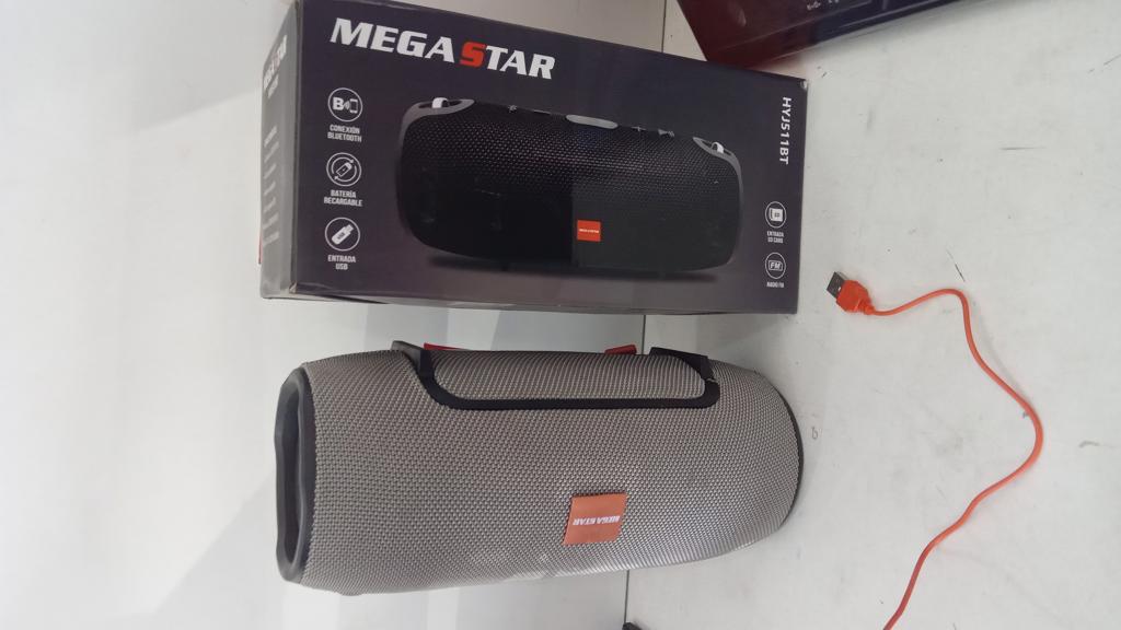 Parlante Portatil Marca Megaestar Modelo Hyj51bt Usado En Buen Estado Con No Tiene Acc CajaCable Cargador