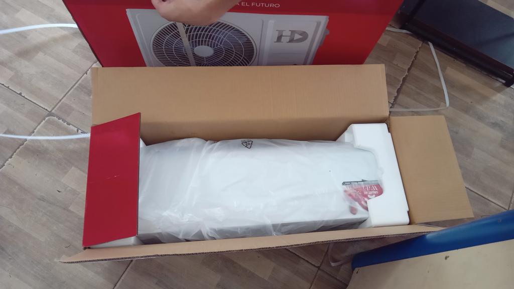 Aire Acondicionado Tipo Split Marca Hd Potencia Btu 12.000 Con Kit Instalacion Con Control Modelo Hdac 0001 Nuevo Sin Uso Con Caja Acc Cañeria