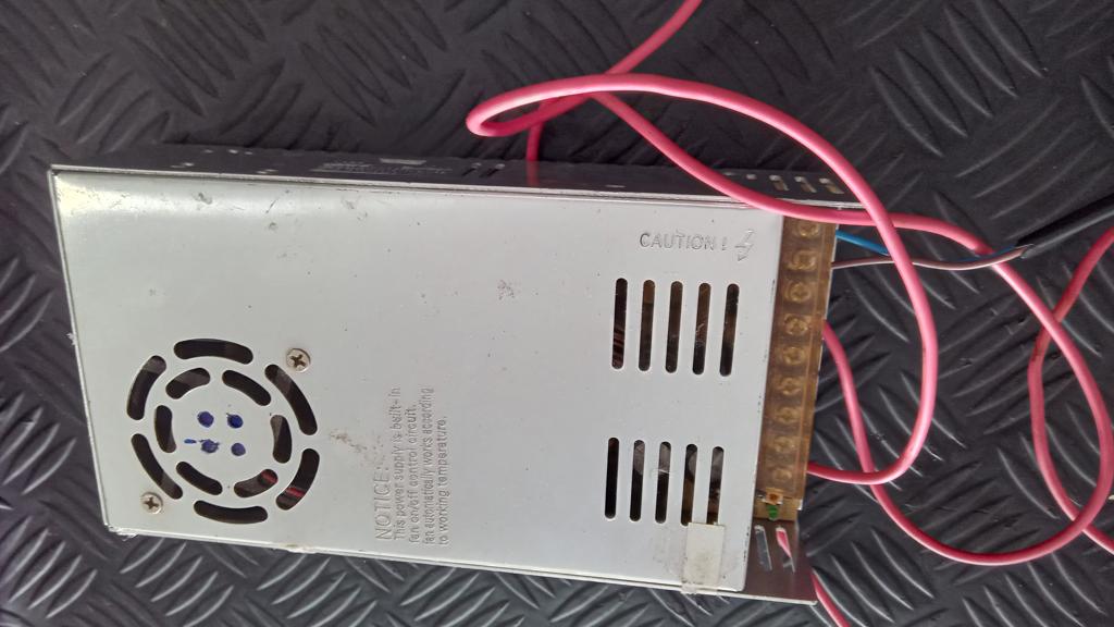 Cargador De Bateria Marca No Tiene Modelo S-360-12 Usado En Buen Estado Acc No Tiene