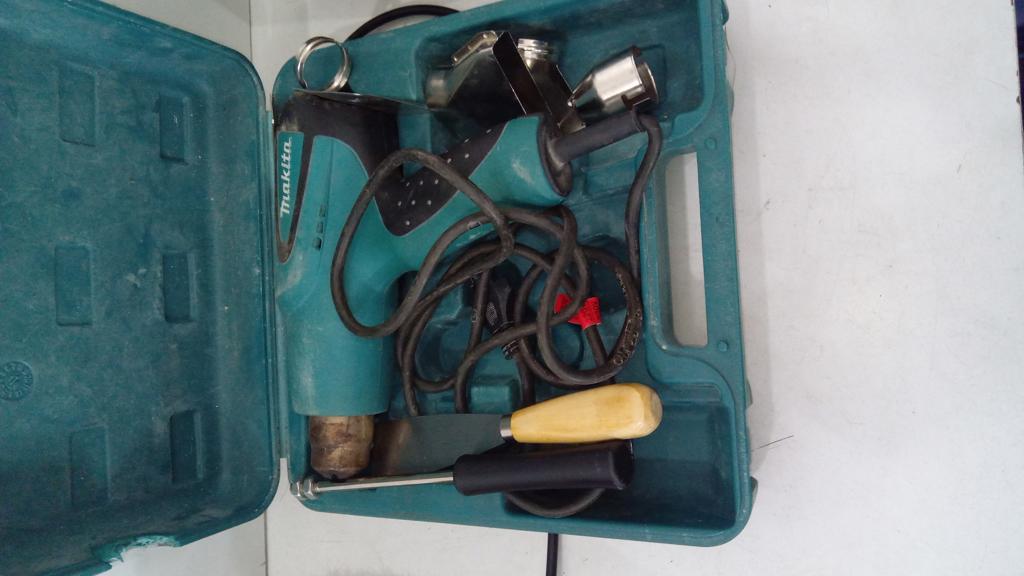 Sopladora Marca Makita Modelo Hg5012 Usado En Buen Estado Con 9 Accesorios Acc Maletin