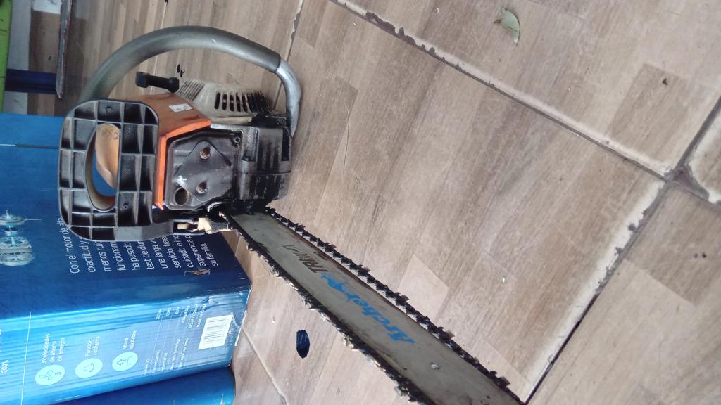 Foto 3 de Motosierra Marca Archer Modelo No Visible Usado En Buen Estado Acc No Tiene