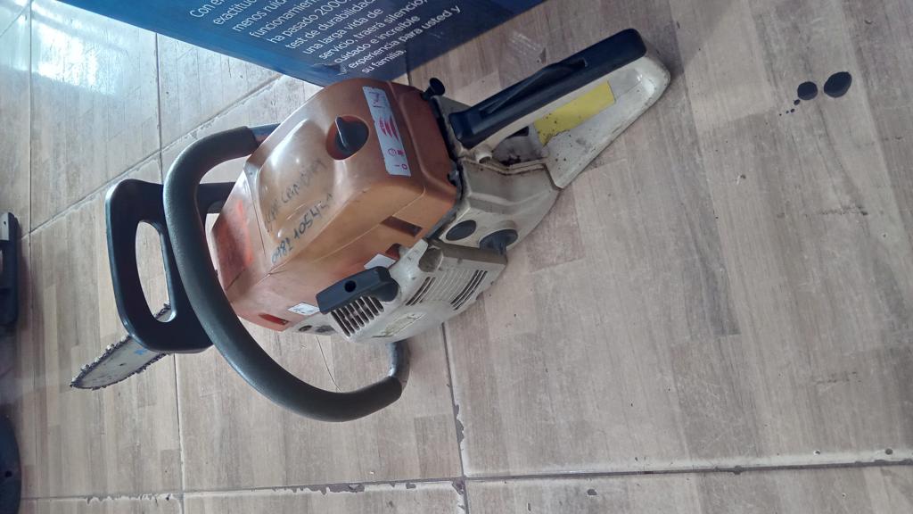 Foto 2 de Motosierra Marca Archer Modelo No Visible Usado En Buen Estado Acc No Tiene