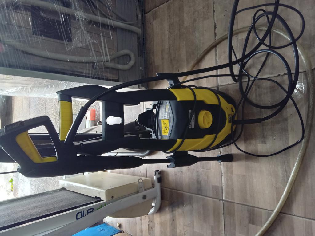 Hidro Lavadora Marca Tramontina Modelo 42550/2022 Usado En Buen Estado Acc Envase Para Jabon Caja2 Picos