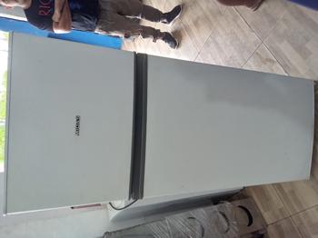 Heladera Marca Midas Modelo Md-Hd300lbim Usado En Buen Estado Litros 300 Acc 3 Bandejas3 Regillas