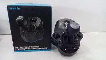 Control Para Juego Ps4 Marca Logitech Modelo Driving Force Acc Agarres Para La Meza