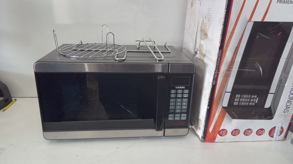 Microondas Marca Nadal Modelo Mon23l2024 Usado En Buen Estado Acc Plato Soporte En Caja2 Pinza1 Parilla