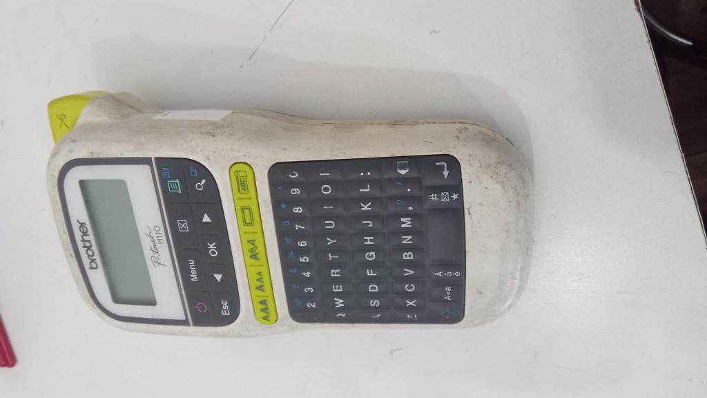 Foto 2 de Impresora Marca Broher Modelo P-Touch H110 Usado Con Desgaste Acc No Tiene