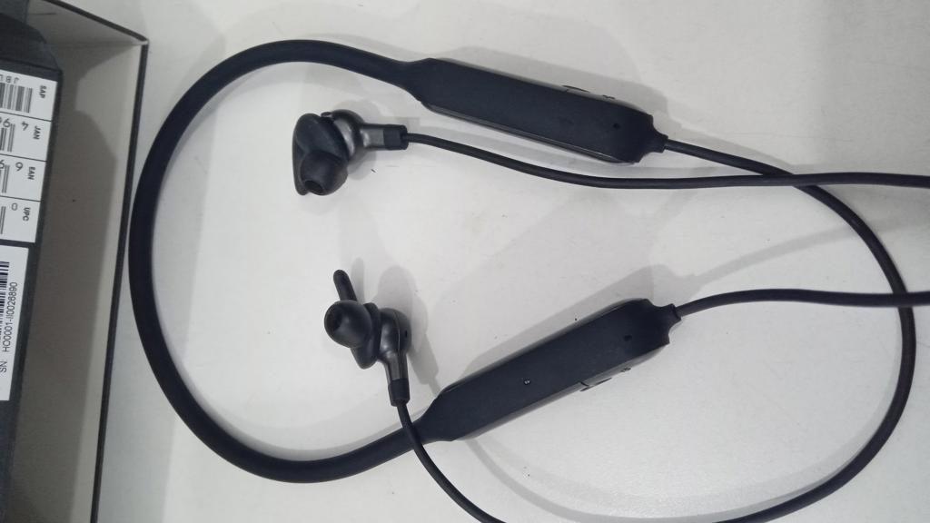 Auricular Marca Jbl Modelo Everest Elite150 Usado En Buen Estado Con 026890 Acc Caja Cable Usb