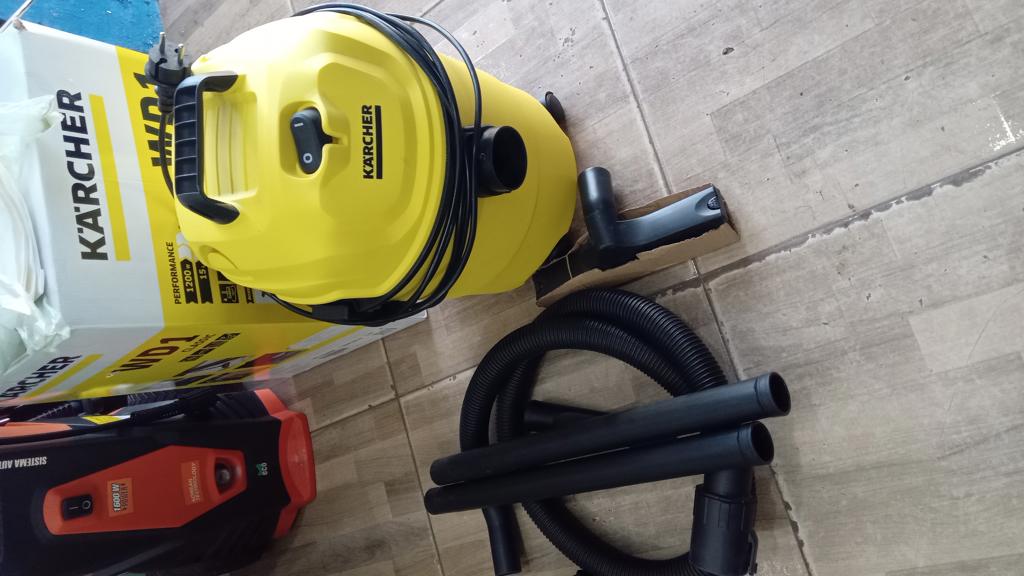 Aspiradora Marca Karcherd Modelo Wd1 Classic Usado En Buen Estado Acc Filtro3 Picos 1 Manguera Caja