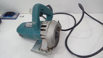 Sierra Tipo Circular Marca Makita Modelo 4100nh3 Usado En Buen Estado Acc 1 Disco