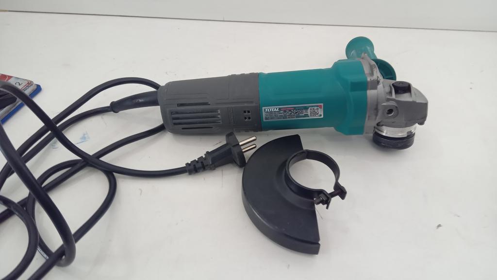 Pulidora Marca Total Modelo Tg10711556 Tamaño 115 Usado En Buen Estado Acc ProtectorManija