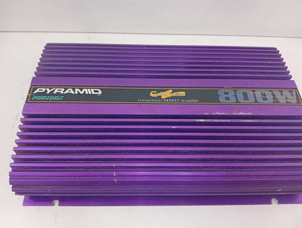 Amplificador De Sonido P/ Automovil Marca Pyramid Golds Series Modelo Pb8610gx Usado Con Desgaste Acc No Tiene