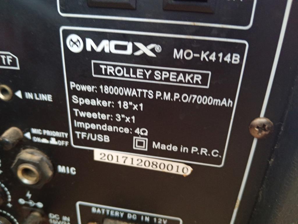 Caja De Sonido Amplificada Marca Mox Modelo Mo-K414b Con Control Usado En Buen Estado Acc No Tiene
