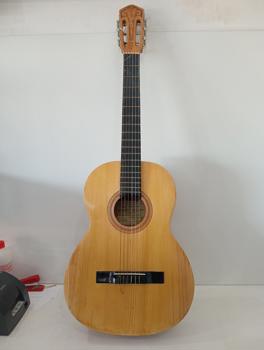 Guitarra Marca Santa Cecilia Modelo No Tiene Usado Con Desgaste Acc 6 Cuerdas