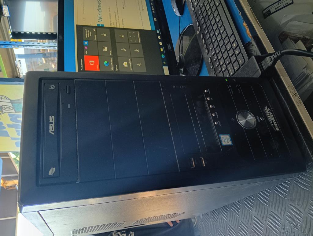 Cpu Para Computadora Marca Sentey Modelo No Tiene Procesador I7 7700 3.60ghz Con No Tiene Memoria Ram 16 Gb Color Negro Disco Duro 1.500 Gb Acc 1 Lector AsusCable CteTeclado Hp Y Mouse Klipextreme Alambrico