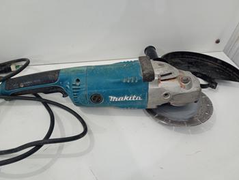 Pulidora Marca Makita Modelo Ga9020 Tamaño 230mm Usado En Buen Estado Acc Protector Mango Disco